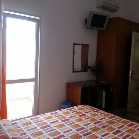 L'isola Bed and Breakfast
