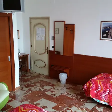 L'isola فندق مبيت وإفطار بورتو سيساريو