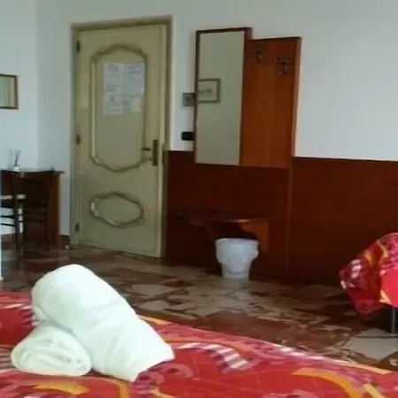 L'isola Bed and breakfast 4*